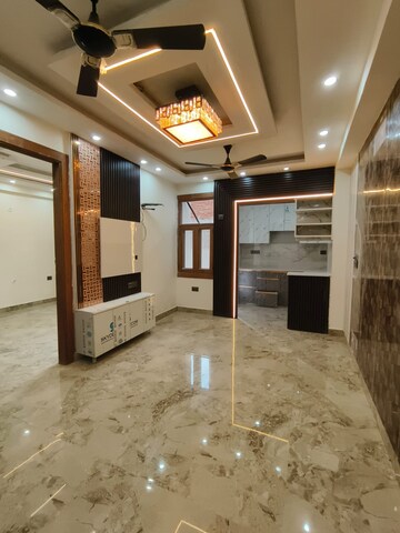 Living Room in 2 BHK Builder Floor at Sector 73 – for Sale