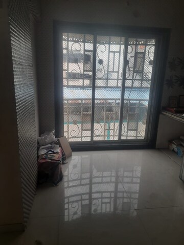 Lift in 1 BHK Apartment at Naupada – for Sale