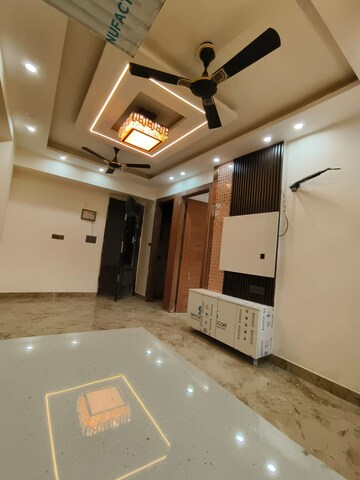 Living Room in 1 BHK Builder Floor at Sector 73 – for Sale
