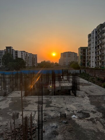 3.5 BHK Builder Floor – Exterior View View at Vip Road - for Rent