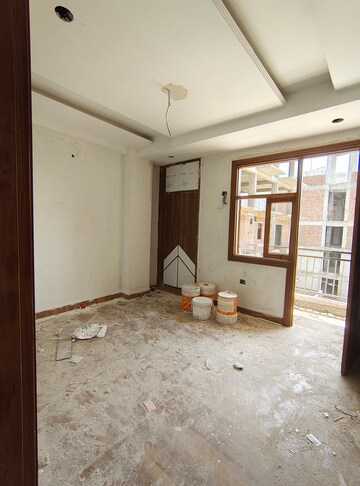 Master Bedroom in 2 BHK Builder Floor at Sector 73 – for Sale