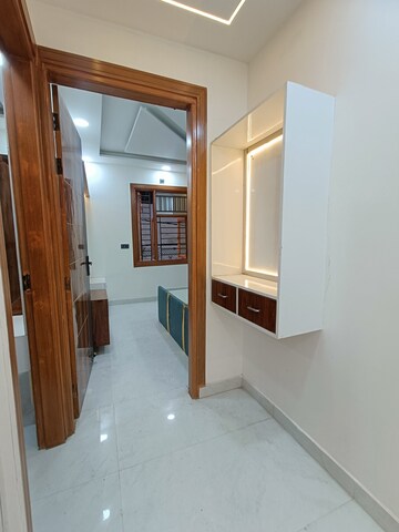 Room in 2 BHK Builder Floor at Uttam Nagar West – for Sale