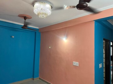 Furnished Amenities in 2 BHK Builder Floor at Mahavir Enclave – for Sale