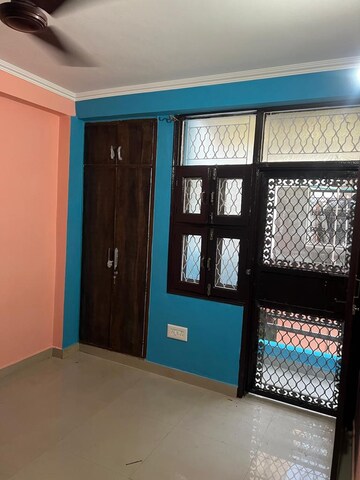 Room in 2 BHK Builder Floor at Mahavir Enclave – for Sale