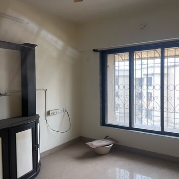 Master Bedroom in 3.5 BHK Apartment at Vasant Valley CHS, Gandhar Nagar – for Sale