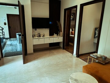 Room in 2 BHK Apartment at Suncity Vatsal Valley, Gwal Pahari – for Sale