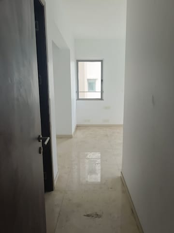 Bathroom in 3 BHK Apartment at Kalpataru The Sunrise, Kolshet Road – for Sale