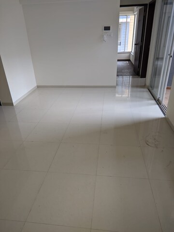 Room in 2 BHK Apartment at Gini Belvista Phase 1, Dhanori – for Sale