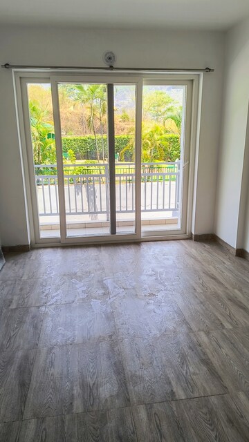 Room in 4 BHK Apartment at Pacific Golf Estate, Kulhan – for Sale
