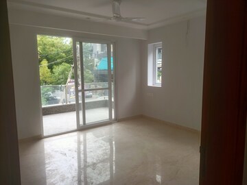 Room in 3 BHK Builder Floor at Janakpuri – for Sale