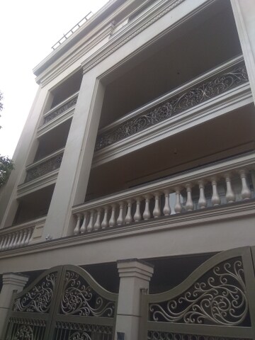 6+ BHK Independent House For Sale in New Friends Colony