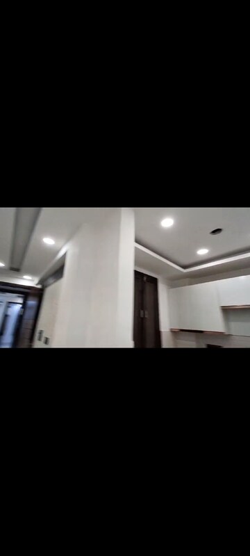 Room in 3 BHK Builder Floor at Mahavir Enclave 1 – for Sale