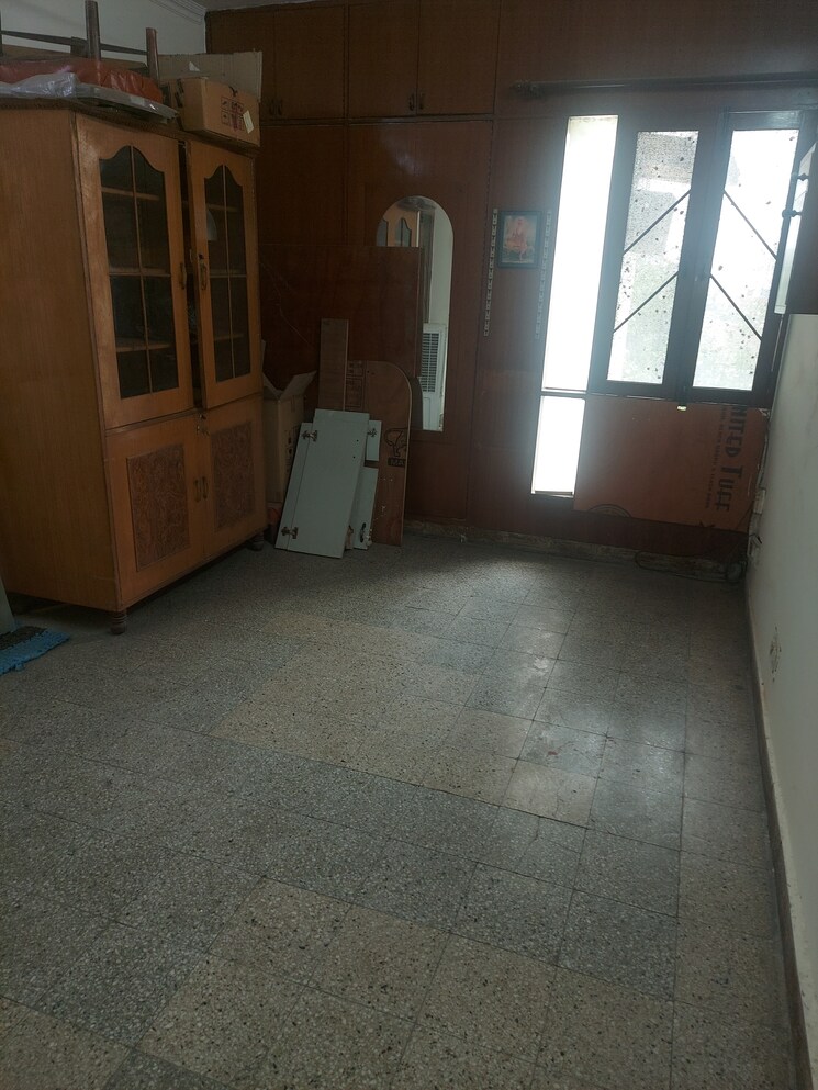 Room, ip extension 3 Bedroom 1600 Sq.Ft. Apartment In Ip Extension Delhi 7253675