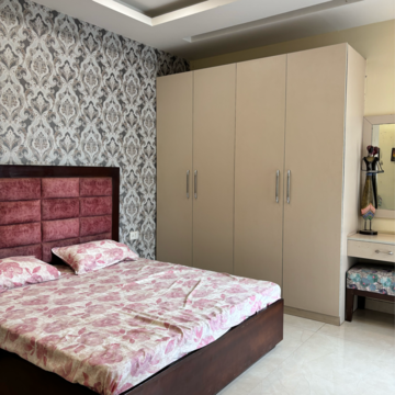 Bedroom in 4 BHK Apartment at Sector 104 – for Sale