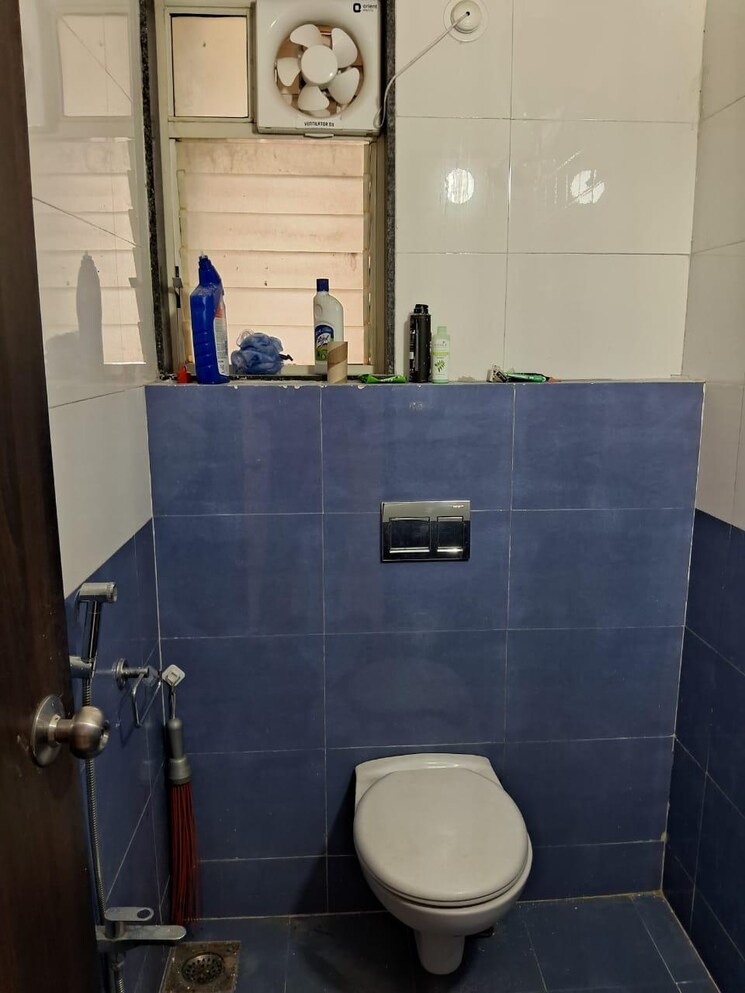 Bathroom, ravetkar-piyusha 2 Bedroom 980 Sq.Ft. Apartment In Law College Road Pune 7253860