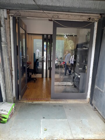 Furnished Amenities in  Office Space at Mandakini CHS Mulund, Mulund West – for Sale