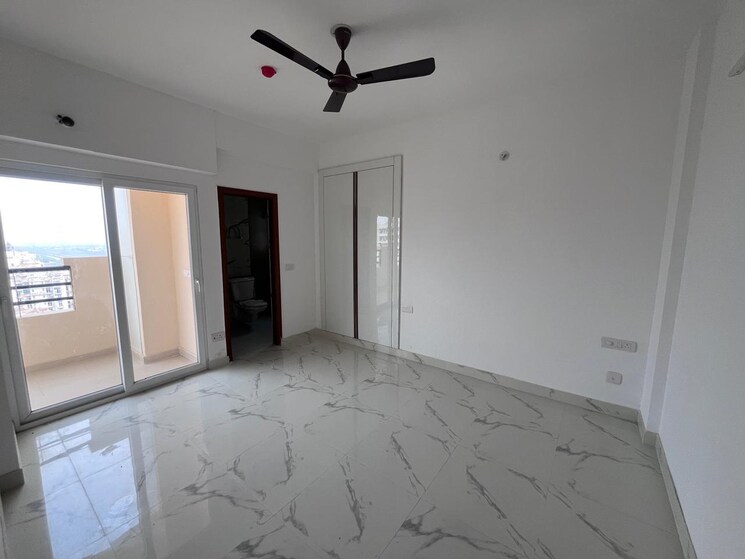 Bedroom, purvanchal-royal-city-ii 3 Bedroom 1815 Sq.Ft. Apartment In Chi V Greater Noida Greater Noida 7254129