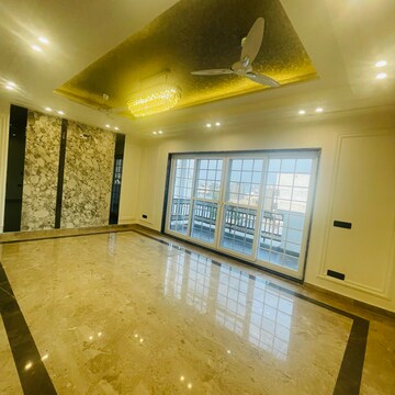 Room in 4 BHK Builder Floor at Sushant Lok 3, Sector 57 – for Sale