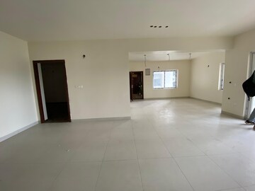 Room in 3 BHK Apartment at Green Grace, Gachibowli – for Sale