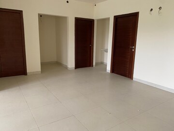 Room in 3 BHK Apartment at Green Grace, Gachibowli – for Sale