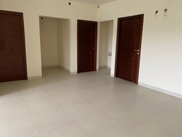 Room in 3 BHK Apartment at Green Grace, Gachibowli – for Sale