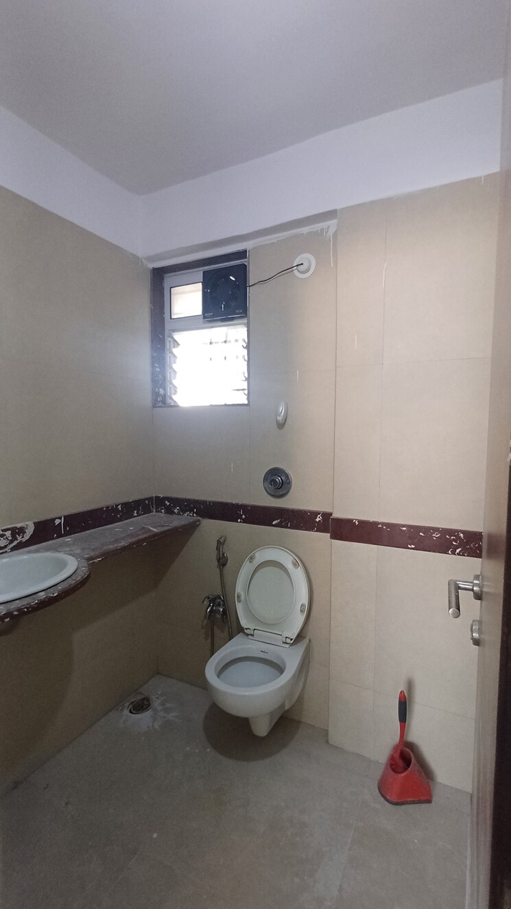 Bathroom, atlantis-tower-chs-ltd 2 Bedroom 950 Sq.Ft. Apartment In Wagle Industrial Estate Thane 7254574