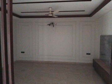 Living Room in 4 BHK Builder Floor at BPTP Park Central, Sector 85 – for Sale
