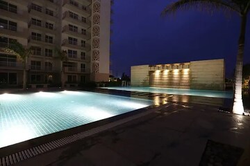 Swimming Pool in 5 BHK Apartment at Tulip Ivory, Sector 70 – for Sale