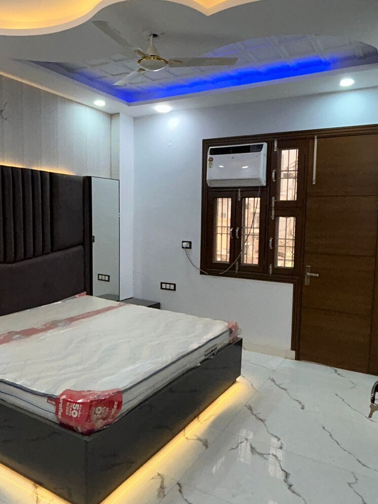 Bedroom, uttam nagar 3 Bedroom 115 Sq.Yd. Builder Floor In Uttam Nagar Delhi 7255285