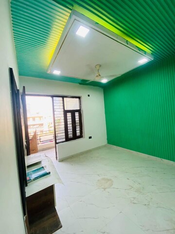 Room in 3 BHK Builder Floor at Green Fields Colony – for Sale