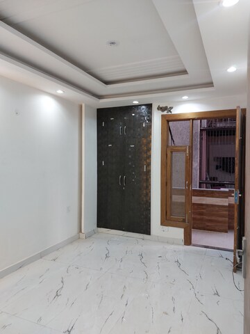 Bedroom in 4 BHK Builder Floor at Green Fields Colony – for Sale
