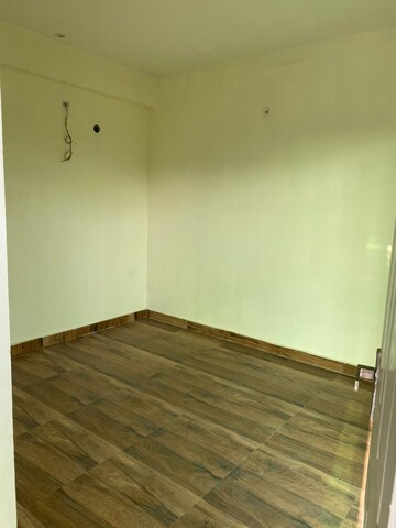 Room in 2 BHK Apartment at Mahaluxmi Migsun Ultimo, Omicron Iii Greater Noida – for Sale