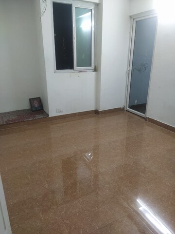 Room in 2 BHK Apartment at Migsun Twiinz, Eta Ii Greater Noida – for Sale