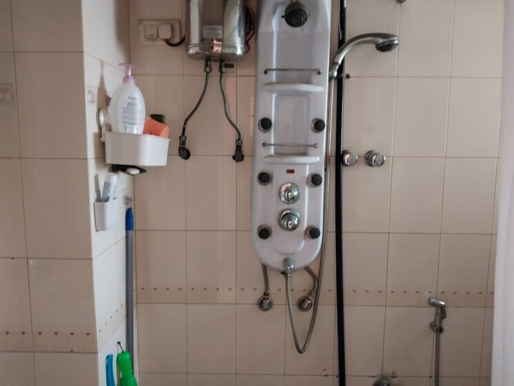 Bathroom, chintamani-kutir-chs 2 Bedroom 725 Sq.Ft. Apartment In Vile Parle East Mumbai 7256257