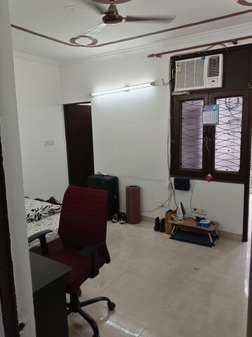 Team Area in 1 BHK Builder Floor at Lajpat Nagar – for Rent