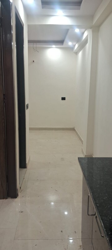 Bathroom in 1 BHK Builder Floor at Mayur Vihar Phase 1 – for Sale