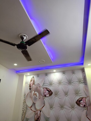 Furnished Amenities in 2 BHK Builder Floor at Uttam Nagar – for Sale