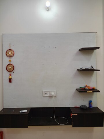 Furnished Amenities in 2 BHK Builder Floor at Uttam Nagar – for Sale