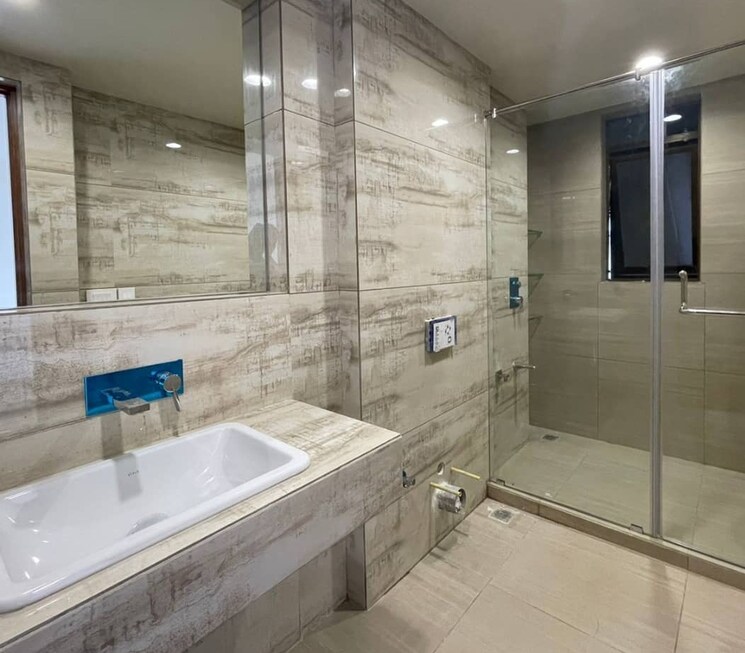 Bathroom, oberoi-realty-exquisite 4 Bedroom 2500 Sq.Ft. Apartment In Goregaon East Mumbai 7256719