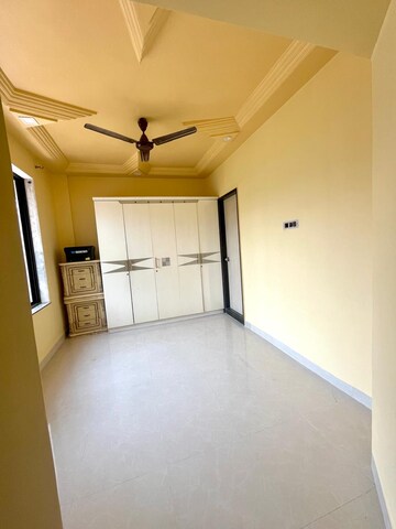 Room in 3 BHK Apartment at Evershine Millennium Paradise, Kandivali East – for Sale