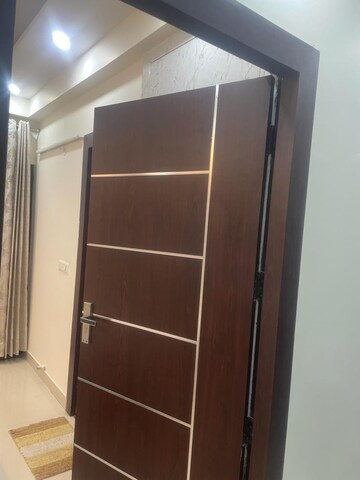 Furnished Amenities in 2 BHK Apartment at Klj Platinum Heights, Sector 77 – for Sale