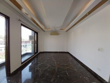 Room in 3 BHK Builder Floor at Greater Kailash ii – for Sale