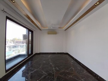 Room in 3 BHK Builder Floor at Greater Kailash ii – for Sale