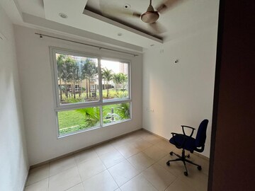 Room in 2.5 BHK Apartment at Bhartiya Nikoo Homes, Thanisandra Main Road – for Sale