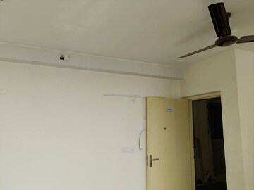 Room in 3.5 BHK Apartment at Jaypee Greens Aman, Sector 151 – for Sale