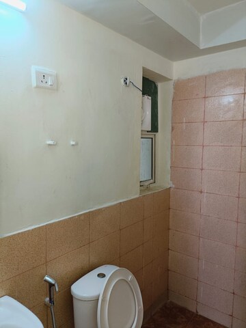 Bathroom in 3.5 BHK Apartment at Jaypee Greens Aman, Sector 151 – for Sale