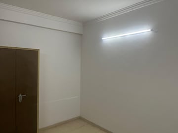Room in 3 BHK Apartment at Vatika Lifestyle Homes, Sector 83 – for Sale