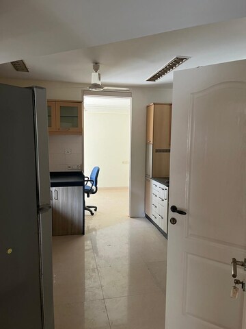 Living Room in 4 BHK Apartment at Jumbo Apartment, Bandra West – for Sale