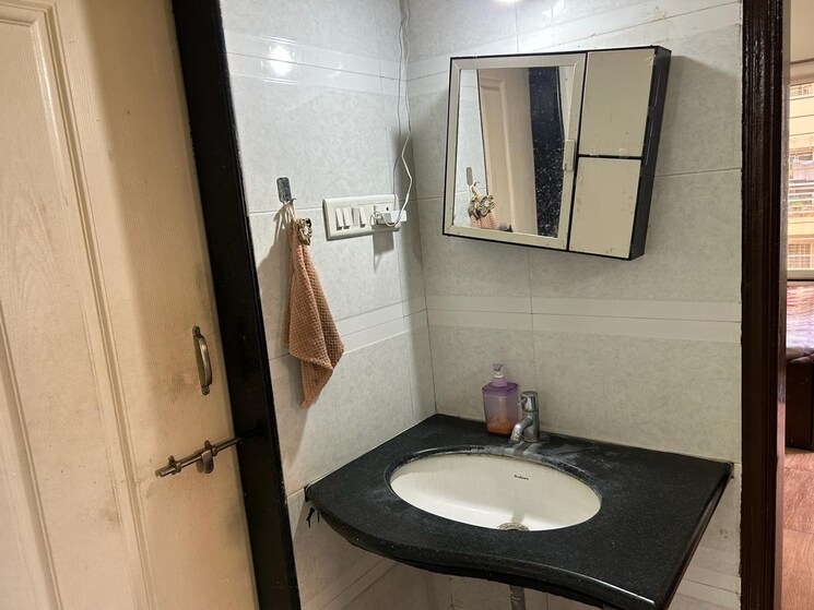 Bathroom, dwarka-suncrest-phase-2 2 Bedroom 957 Sq.Ft. Apartment In Rahatani Pune 7257525