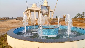 Swimming Pool in  Plot at Vidhan Sabha Marg – for Sale